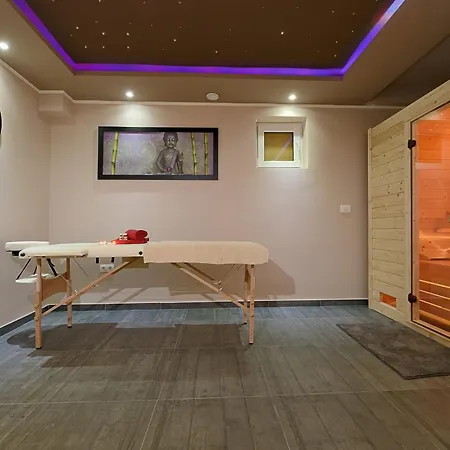 Apartamento Spa & Heated Pool 3 Sukošan
