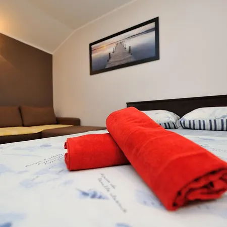 아파트 Spa & Heated Pool 3 Sukošan