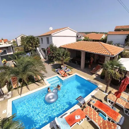 Spa & Heated Pool 3 아파트 *